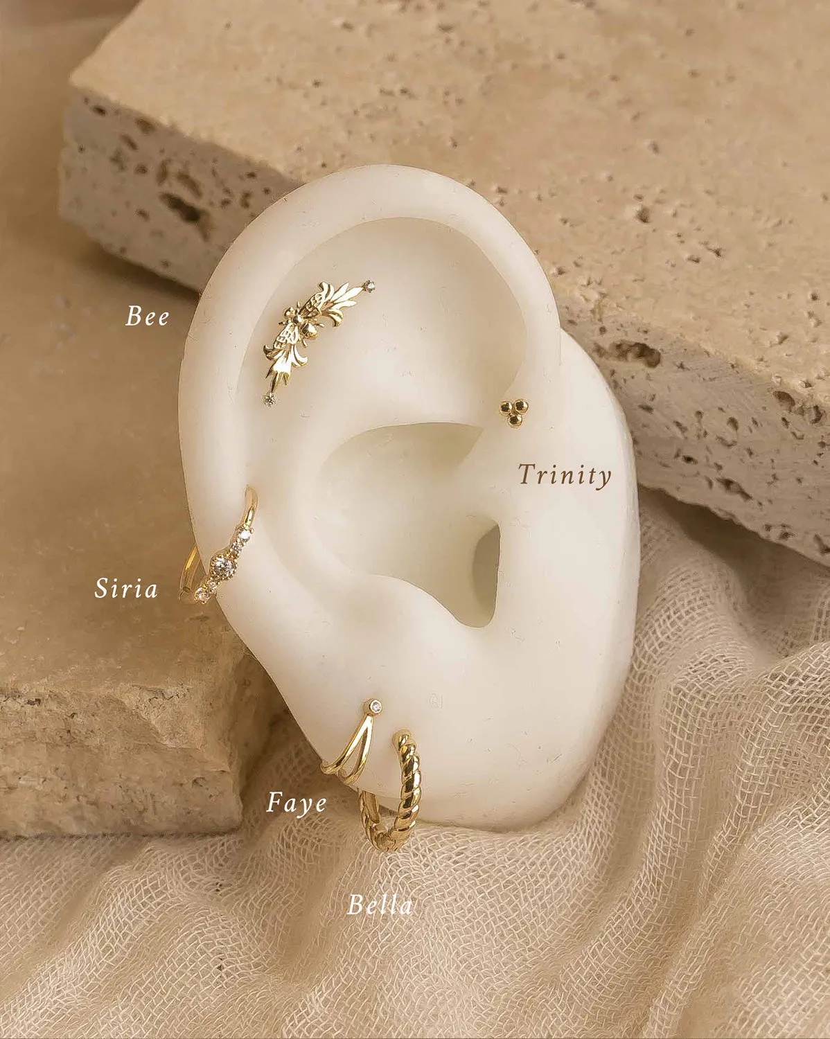 14K Solid Gold Bee Curve Single Stud