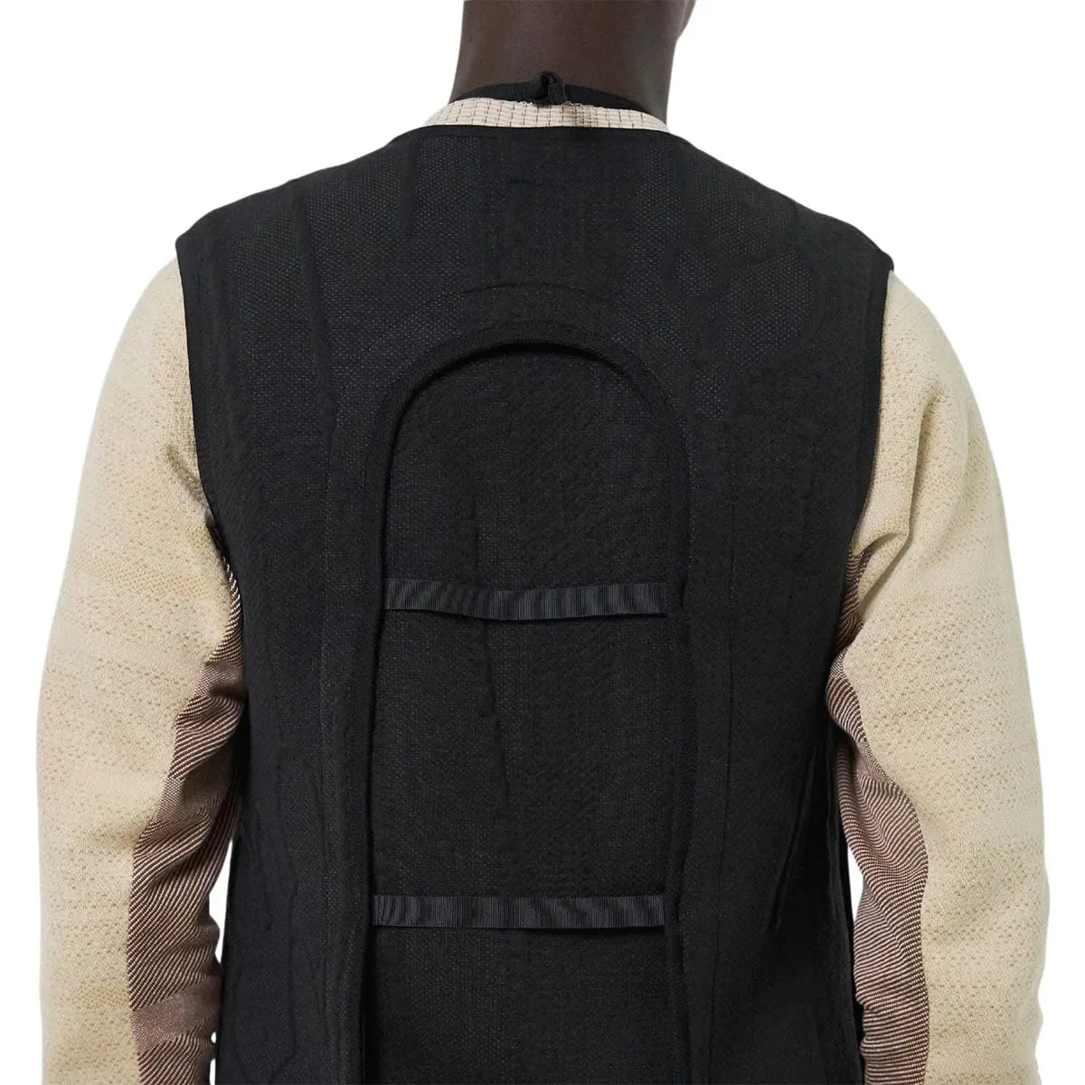 3D KNIT OPEN BACK VEST