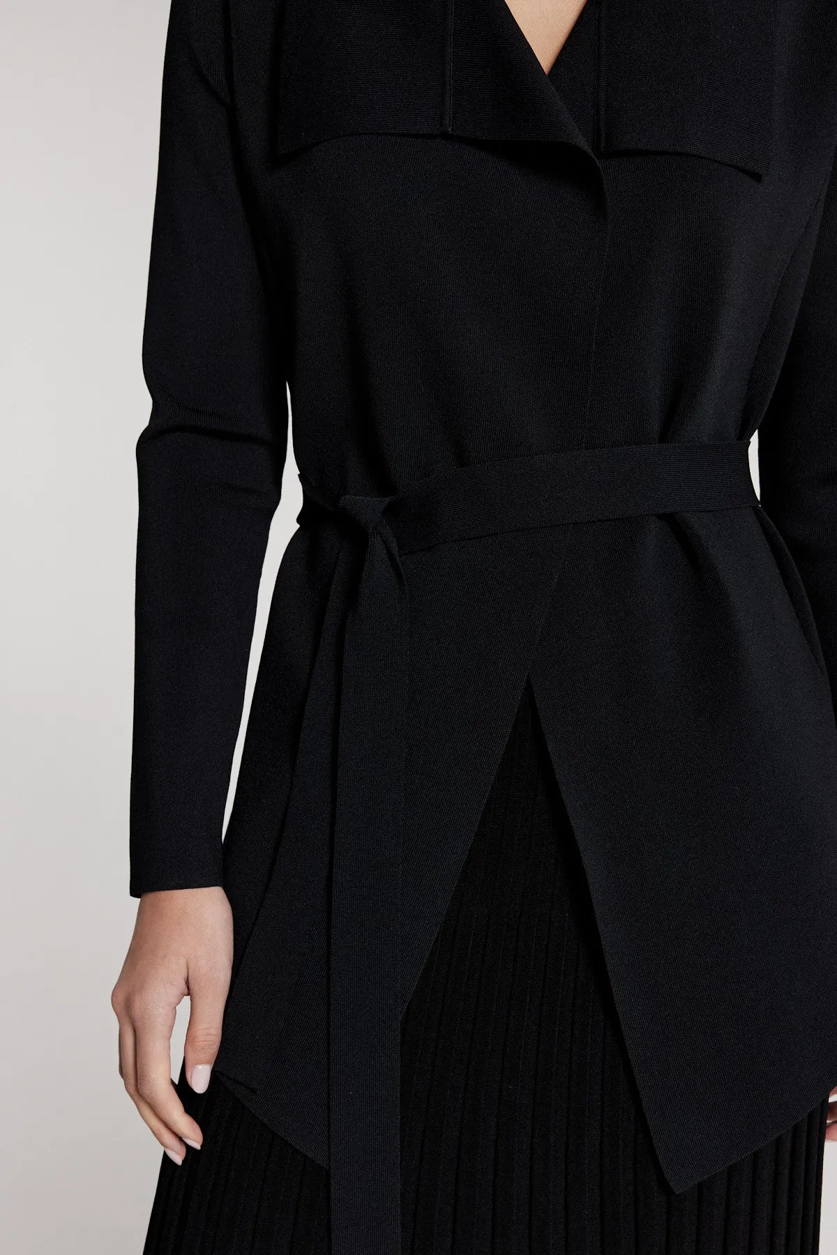 Ari Crepe Jacket - Black