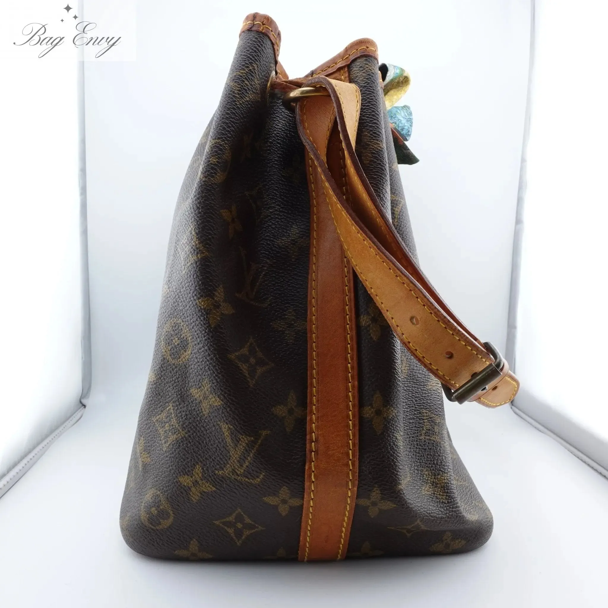 LOUIS VUITTON Monogram Noe Bag