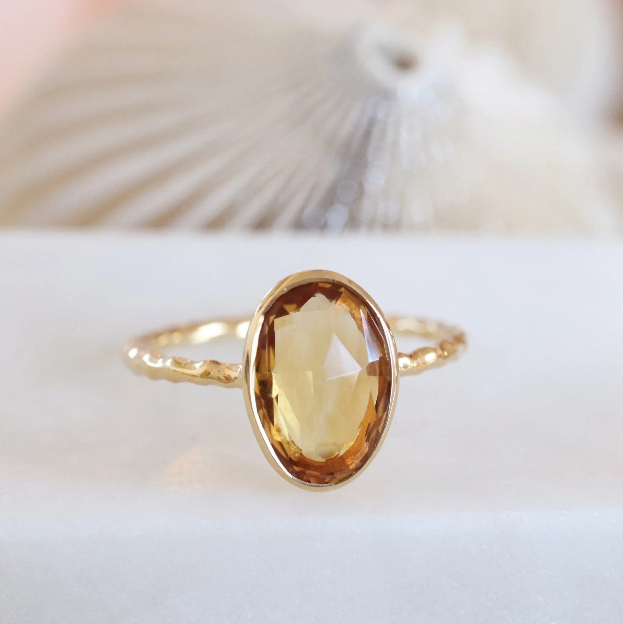 PROTECT OVAL RING - CITRINE & GOLD