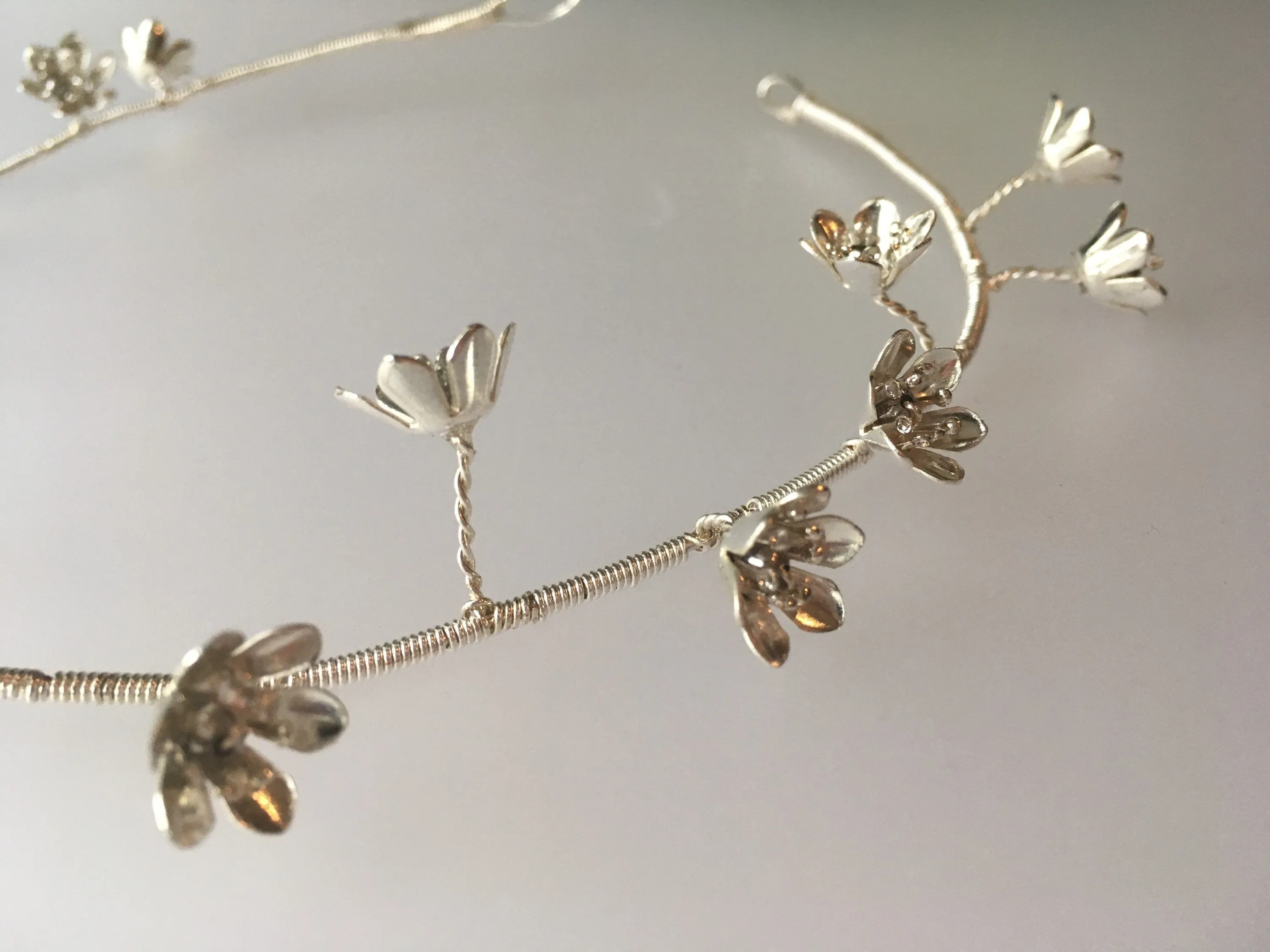 The BRIONY Flower Halo