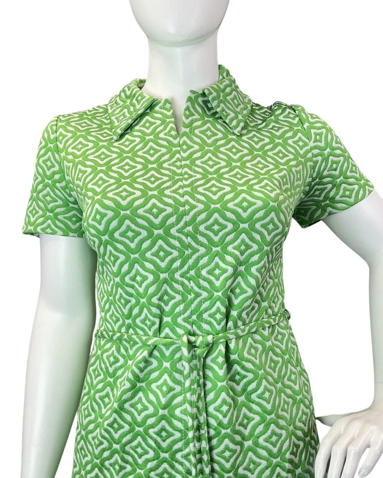 VINTAGE 60s 70s APPLE GREEN WHITE GEOMETRIC MOD DAGGER SHIRT DRESS 16 18